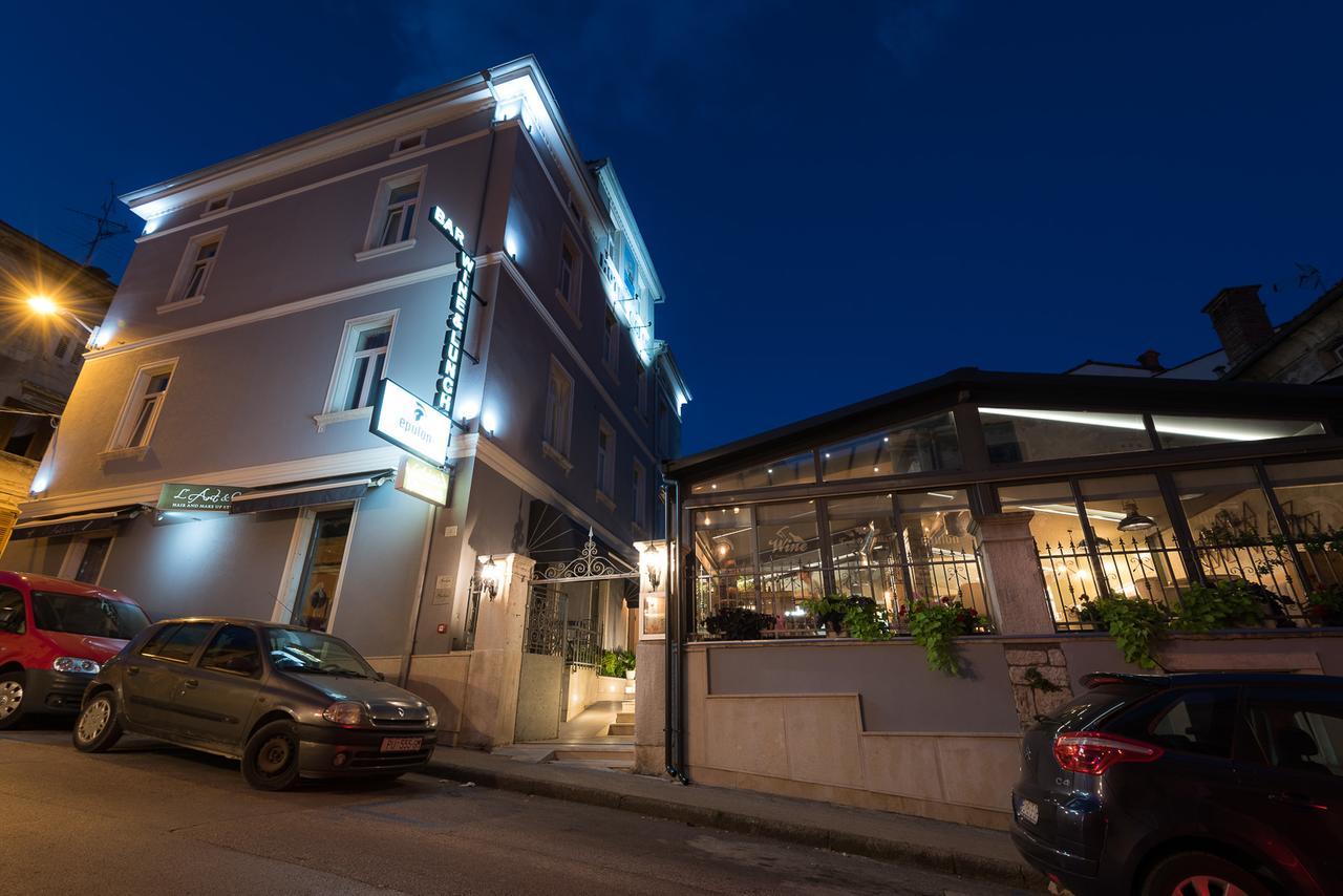 Hotel Galija Pula Bagian luar foto