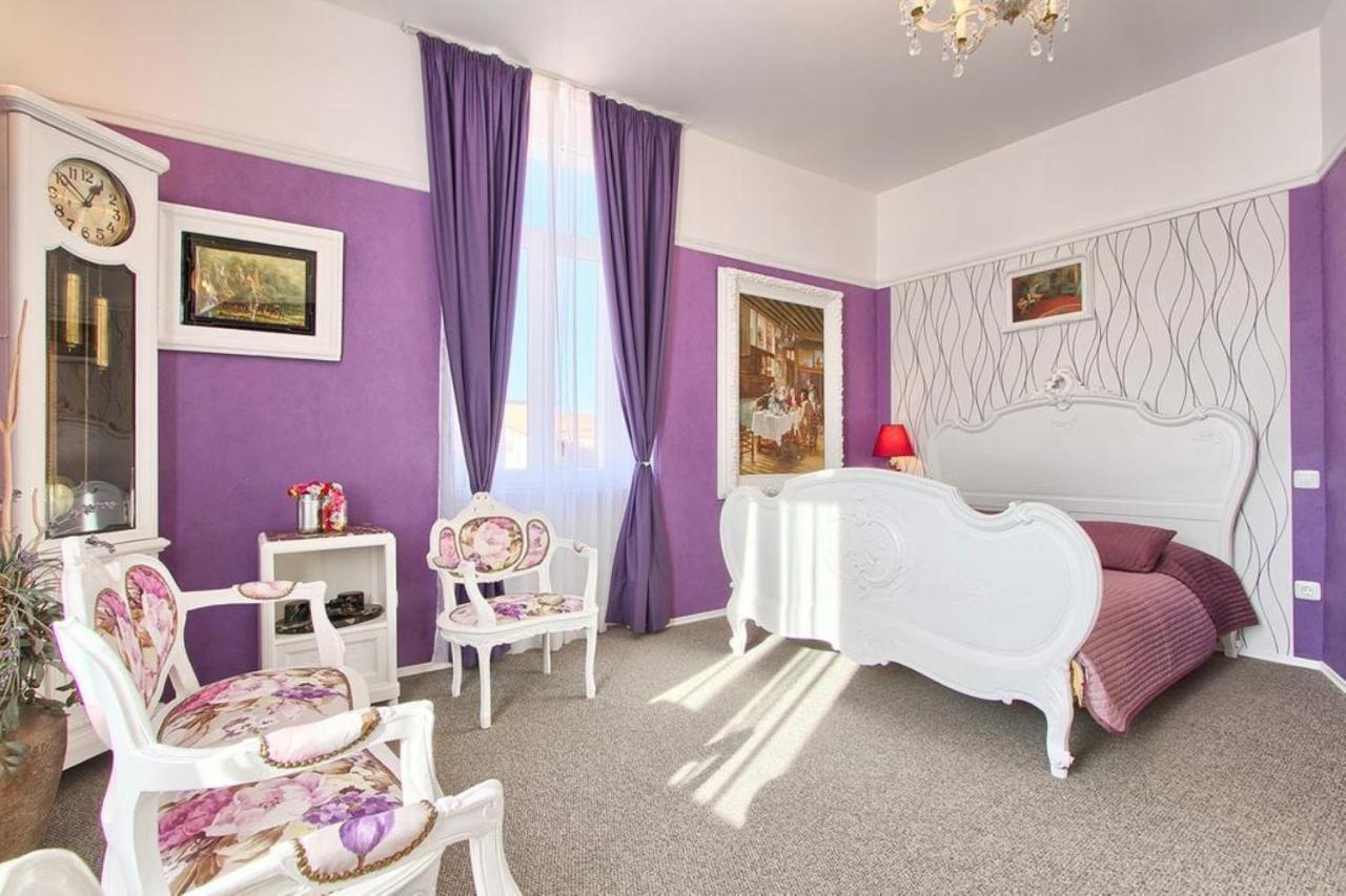 Hotel Galija Pula Bagian luar foto