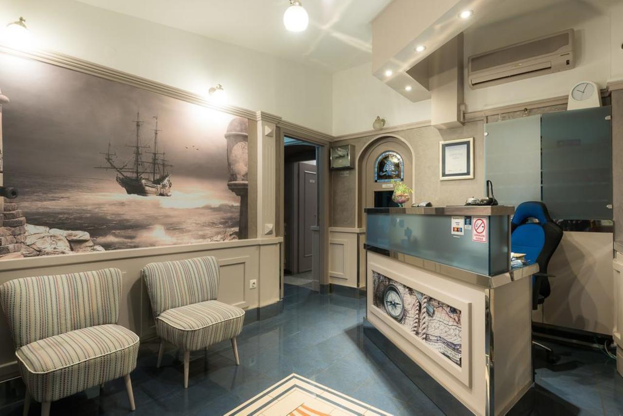 Hotel Galija Pula Bagian luar foto