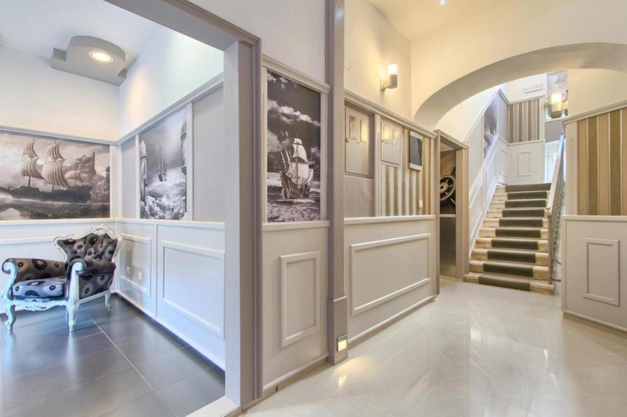 Hotel Galija Pula Bagian luar foto